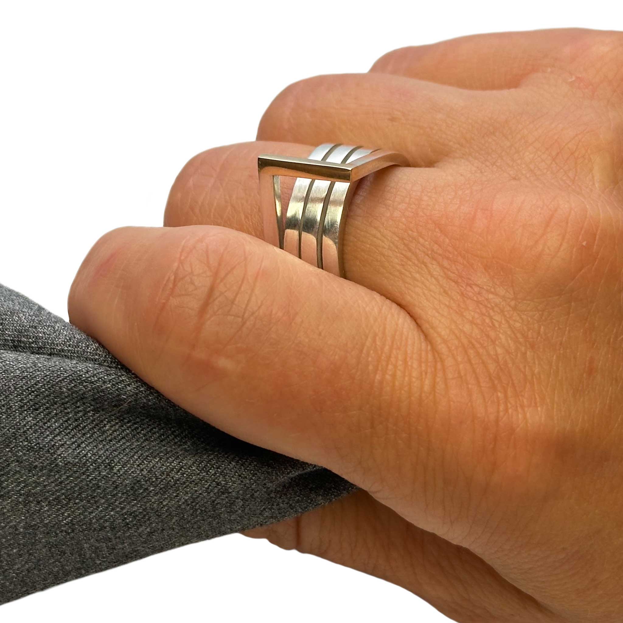 Infinity Ring in Silver with Rhodium and Gold Plate